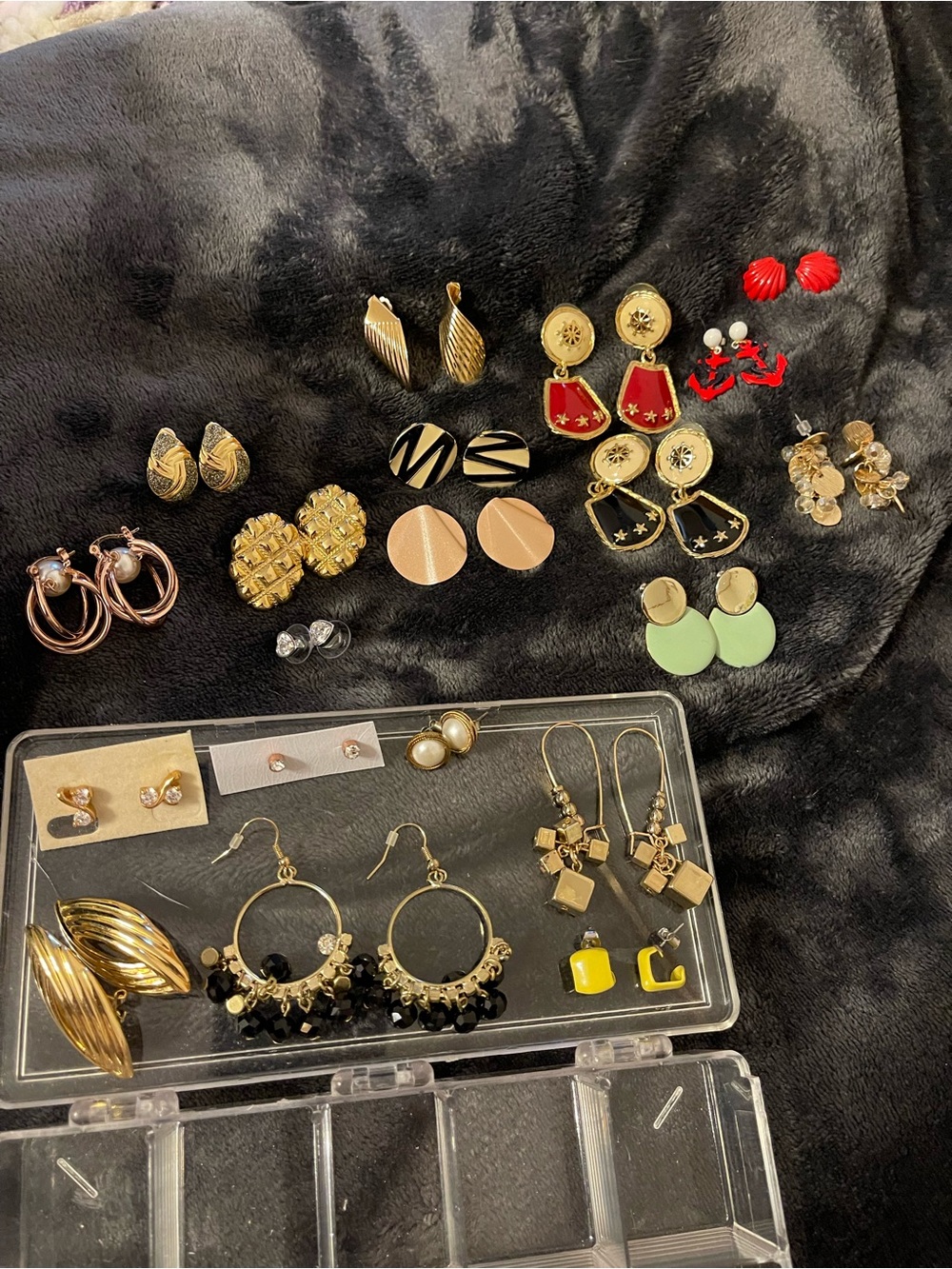 Vintage Earring lot - Women Jewelry